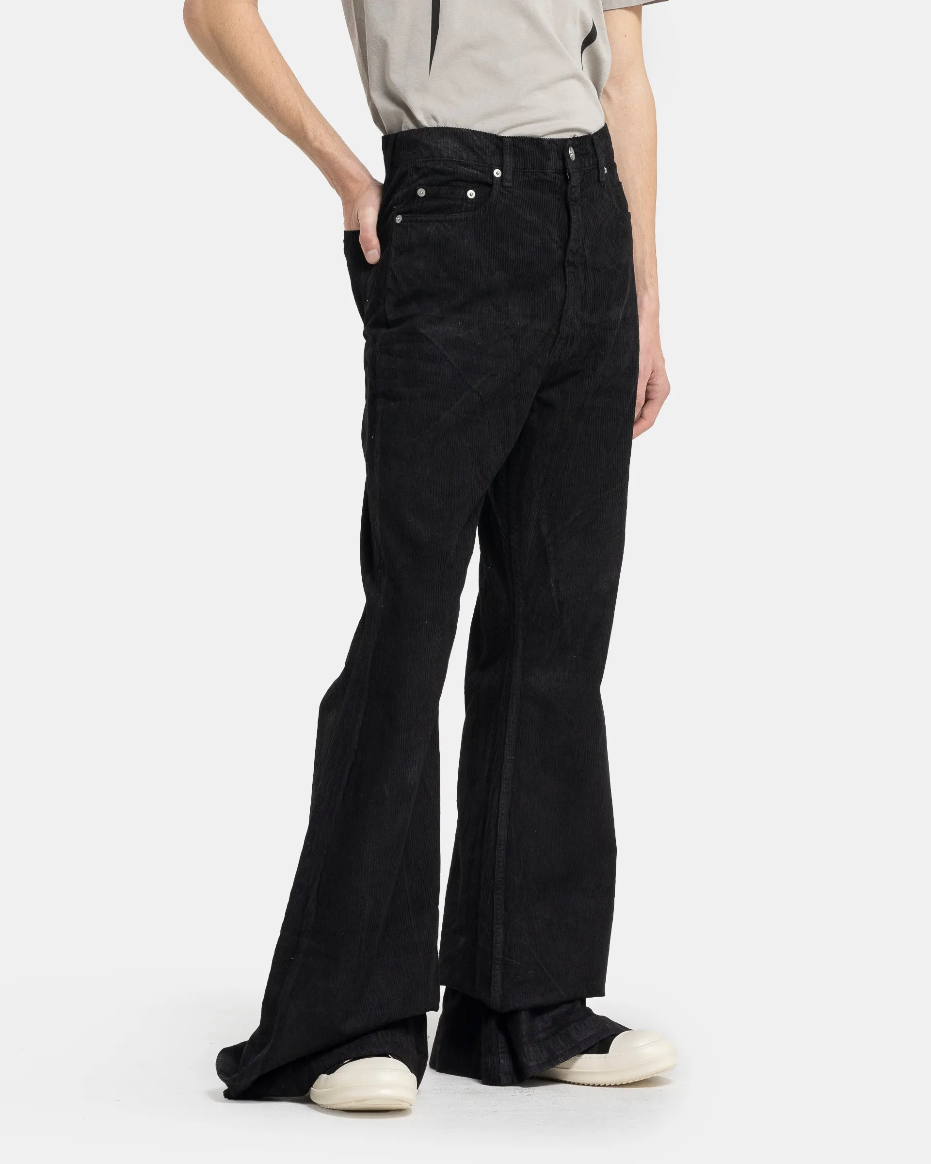 Bolan Bootcut Jeans in Black