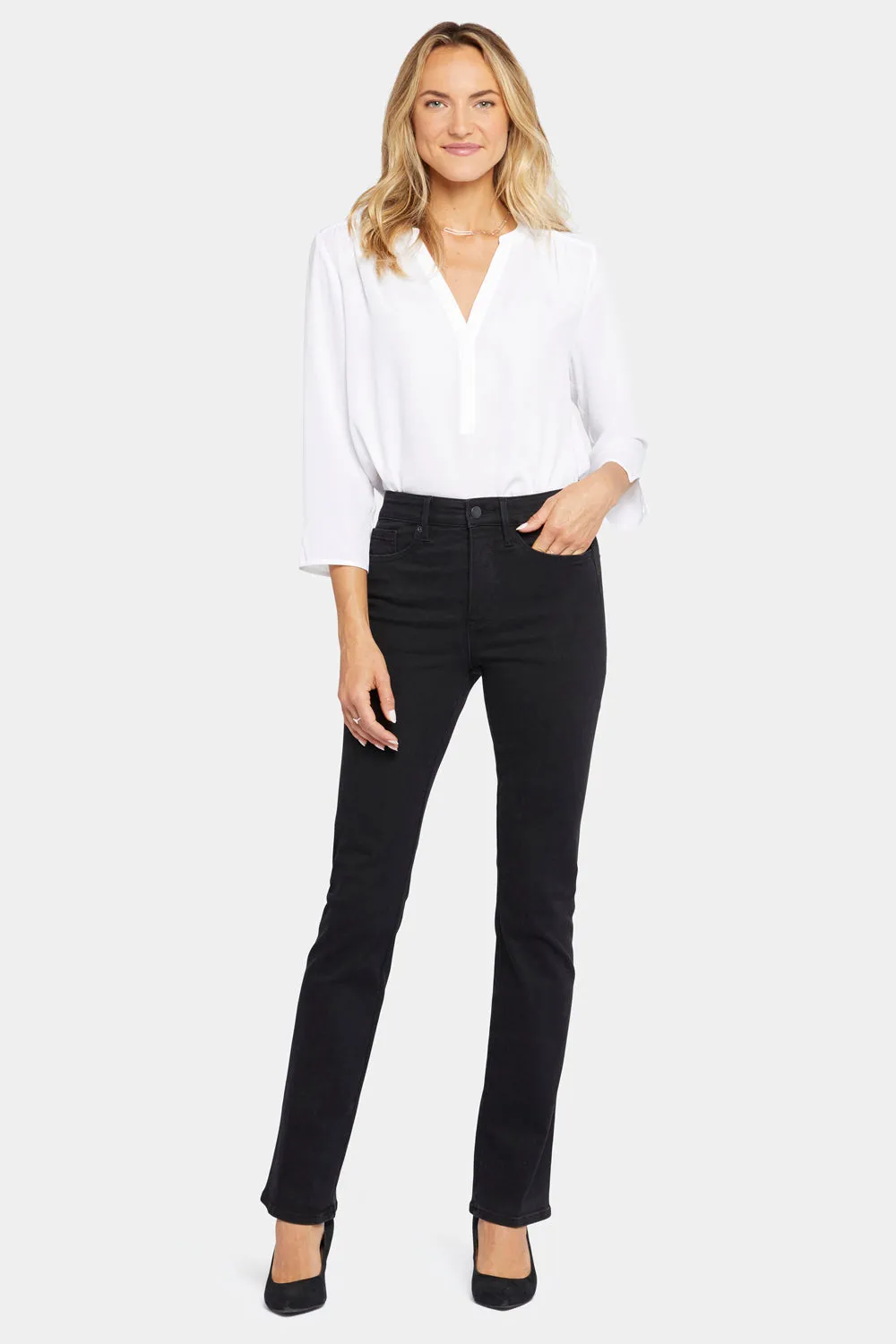 Le Silhouette Slim Bootcut Jeans In Petite - Stellar