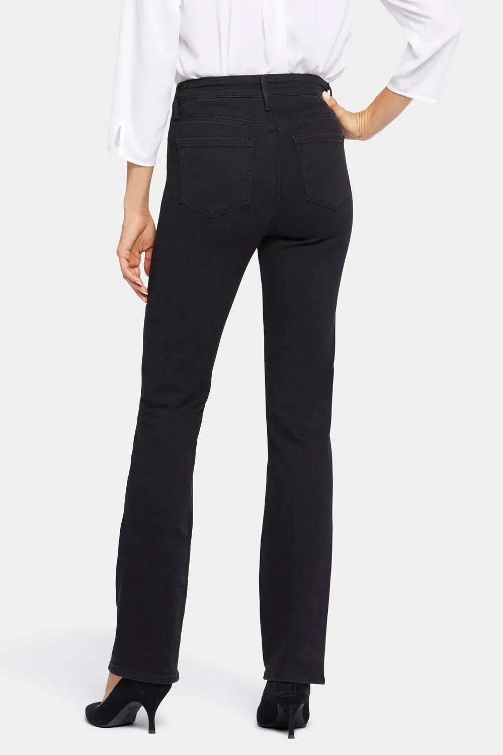 Le Silhouette Slim Bootcut Jeans In Petite - Stellar