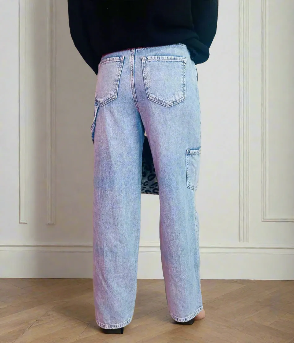 Relaxed Wide Leg Carpenter Jeans