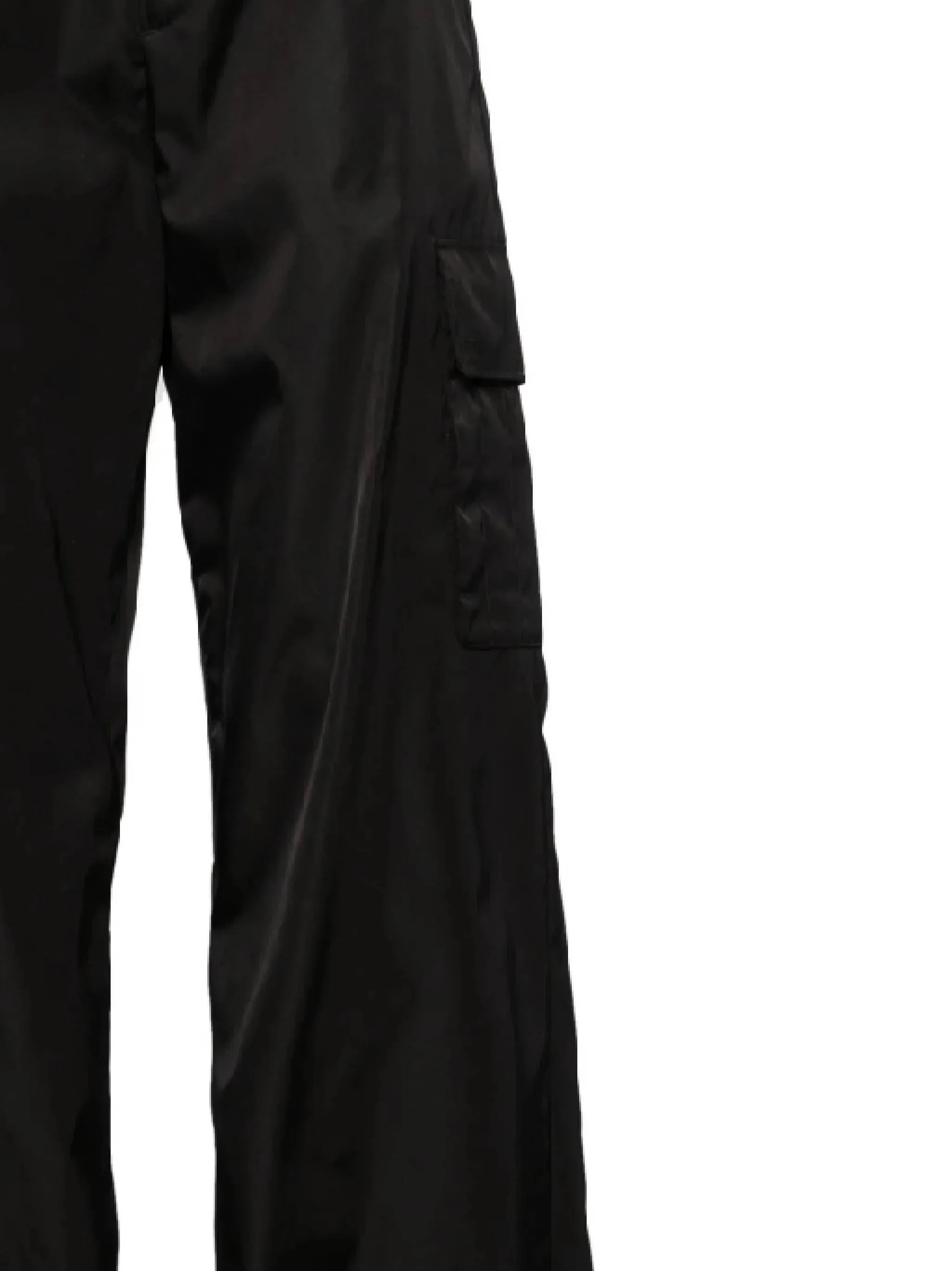 wide-leg cargo trousers