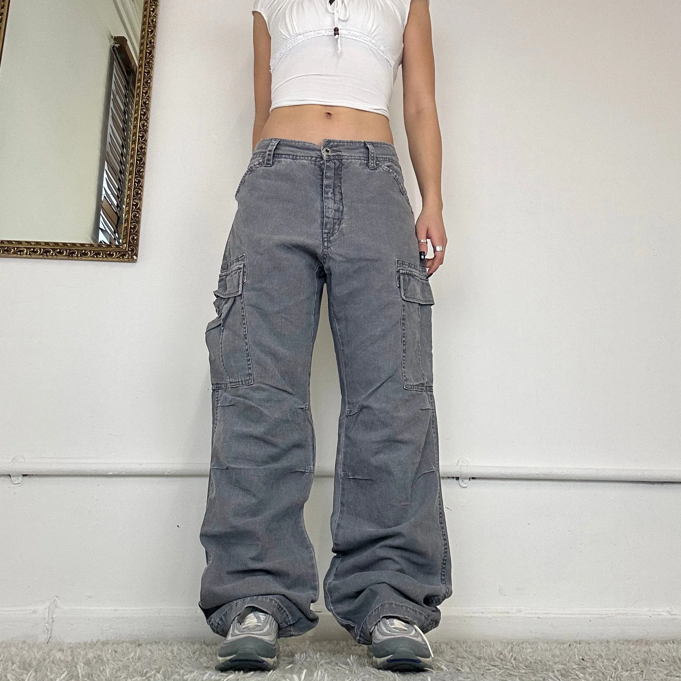 wide leg cargo trousers